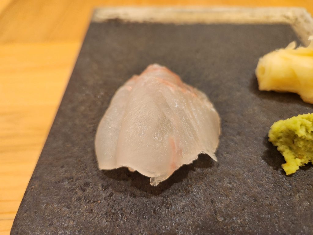 스시다다의 전채요리 광어회