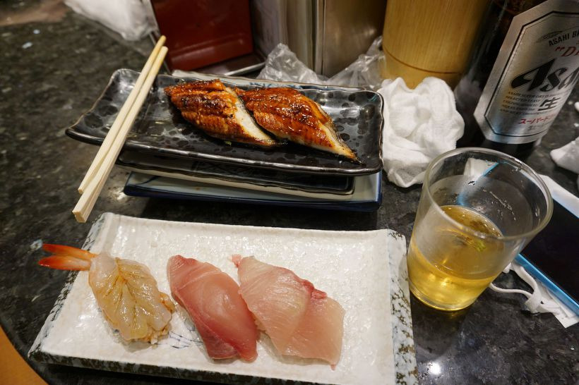 맛있는 초밥 한 상과 633ml 병맥주(빙비루)